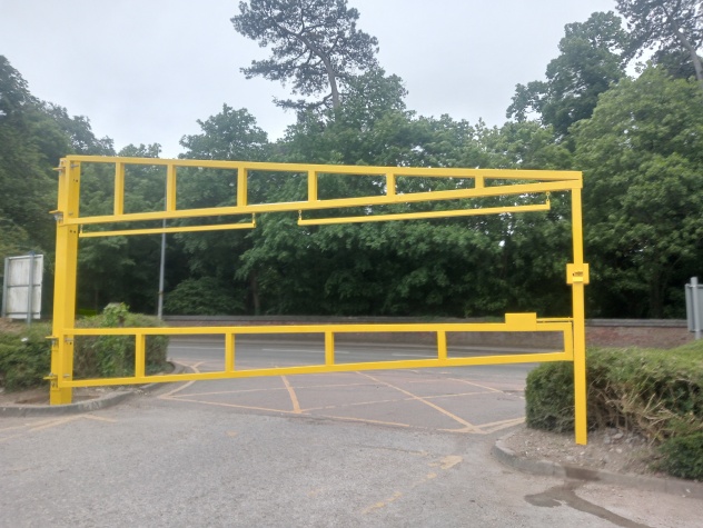 Ultra Heavy Duty Single Leaf Height Barrier with Lower Gate (Chorley Style)